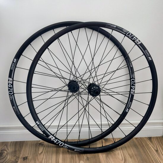 DT Swiss R 470 / Novatec országúti kerékszett