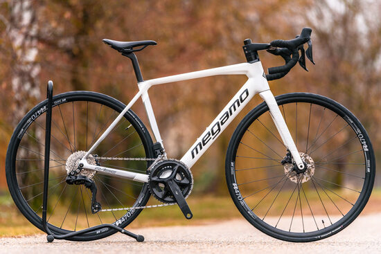 Megamo Raise 15 (M) - 105 Di2 karbon országúti kerékpár 