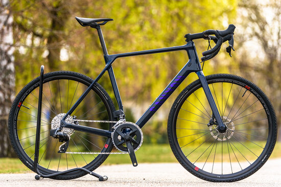 Canyon Endurance CF 7 (L) All-Road Sram Rival AXS full karbon országúti kerékpár 