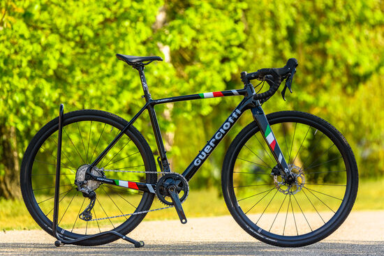 Guerciotti Lembeek Disc (S) full karbon gravel kerékpár 