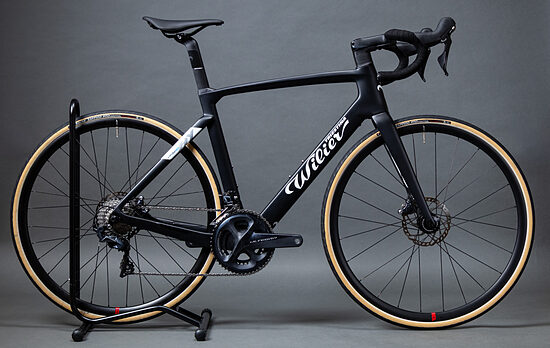 Wilier Cento10 Hybrid (M) karbon e-országúti kerékpár 